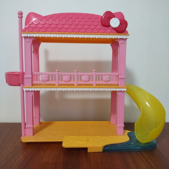 Hello Kitty Beach House Fun In The Sun Large Playset Sanrio - Picture 1 of 8